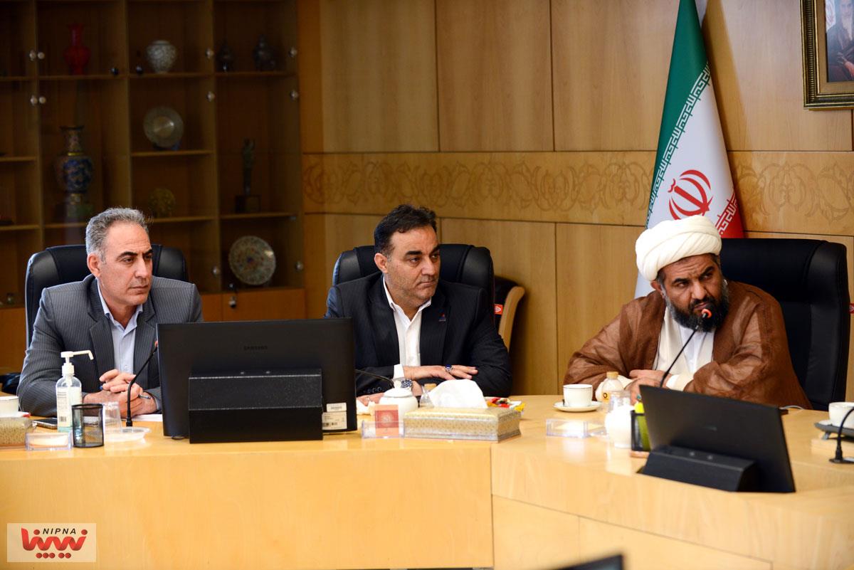 نشست هم اندیشی و ارزیابی عملکرد پروژه های مسئولیت اجتماعی شرکت های منطقه ویژه اقتصادی پتروشیمی 5