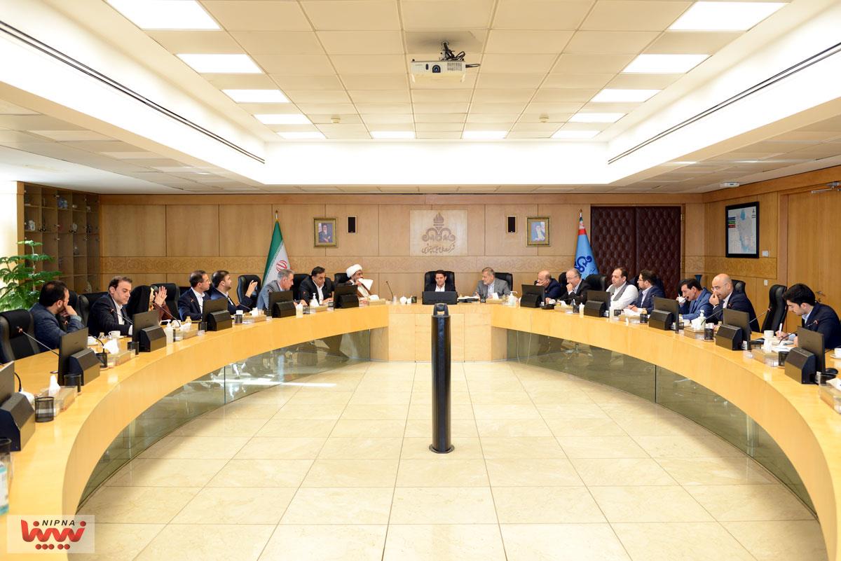 نشست هم اندیشی و ارزیابی عملکرد پروژه های مسئولیت اجتماعی شرکت های منطقه ویژه اقتصادی پتروشیمی 10