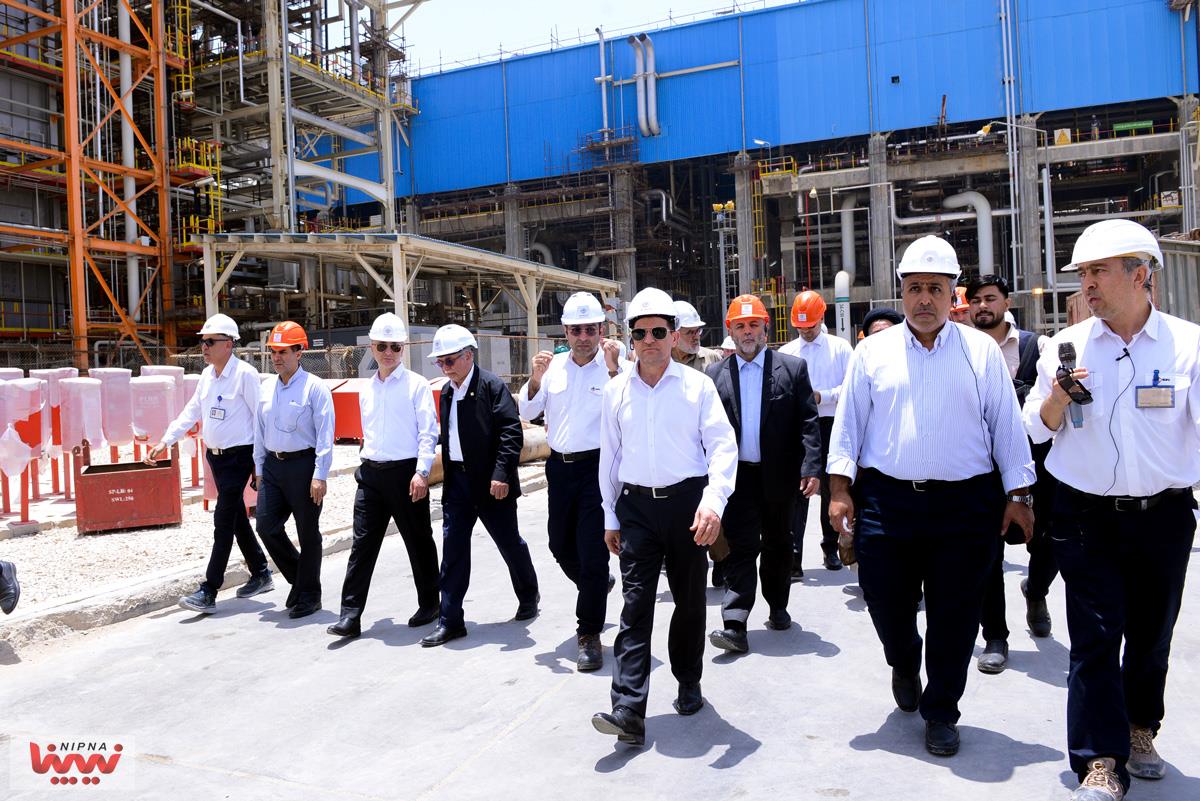 بازدید معاون وزیر نفت و مدیرعامل شرکت ملی صنایع پتروشیمی از پتروشیمی بوشهر 19
