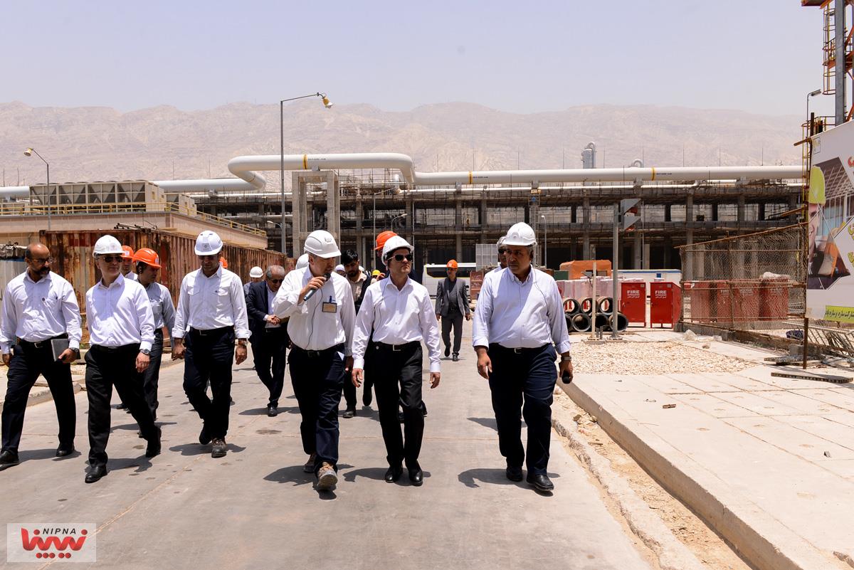 بازدید معاون وزیر نفت و مدیرعامل شرکت ملی صنایع پتروشیمی از پتروشیمی بوشهر 38