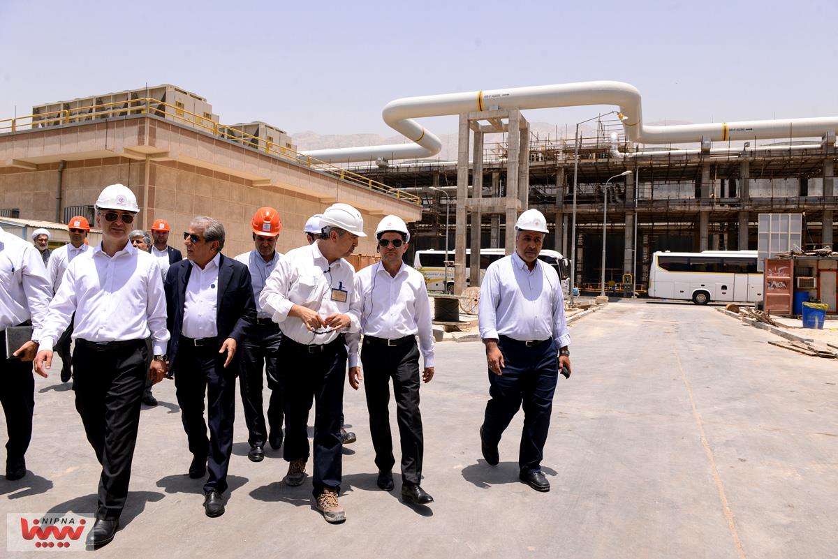 بازدید معاون وزیر نفت و مدیرعامل شرکت ملی صنایع پتروشیمی از پتروشیمی بوشهر 40