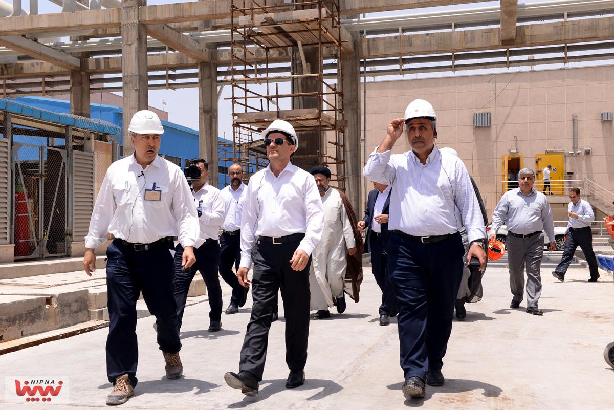 بازدید معاون وزیر نفت و مدیرعامل شرکت ملی صنایع پتروشیمی از پتروشیمی بوشهر 42