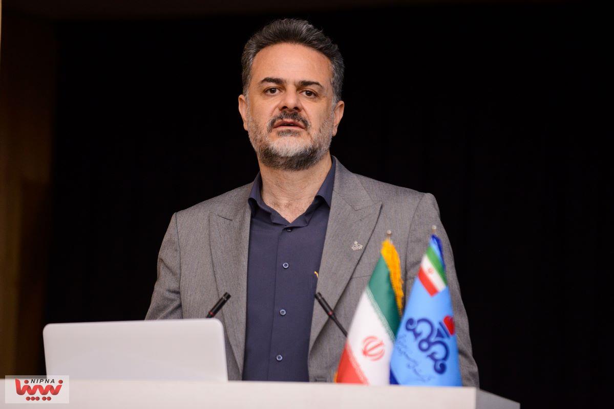 نشست هم اندیشی پژوهشگران ، فناوران و متخصصان ساخت داخل صنعت پتروشیمی 22