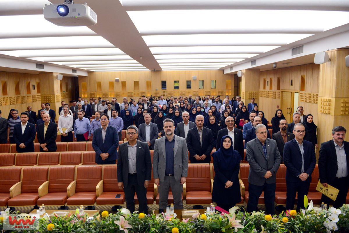 نشست هم اندیشی پژوهشگران ، فناوران و متخصصان ساخت داخل صنعت پتروشیمی 25