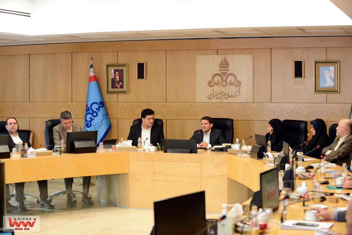 آیین تکریم و معارفه رئیس کل امور حقوقی شرکت ملی صنایع پتروشیمی 14