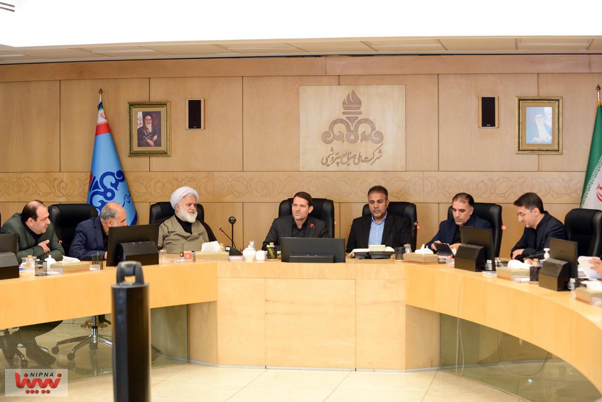 آیین تکریم و معارفه رئیس کل بازرسی و پاسخگویی به شکایات شرکت ملی صنایع پتروشیمی 17