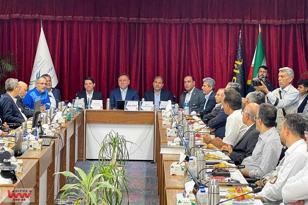 بازدید معاون وزیر نفت و مدیرعامل شرکت ملی صنایع پتروشیمی از شرکت HSE عسلویه و نشست با استاندار بوشهر و مدیران عامل پتروشیمی های این منطقه 2