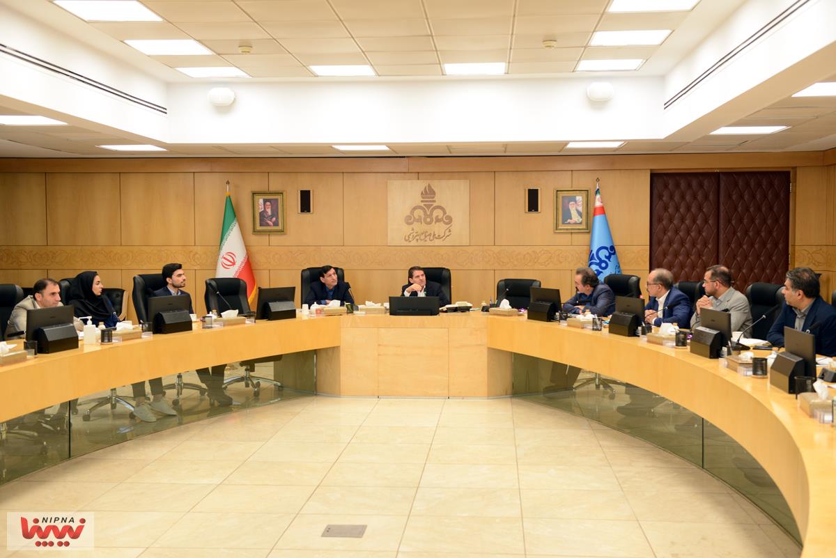 ششمین جلسه شورای عالی مسئولیت اجتماعی صنعت پتروشیمی 12