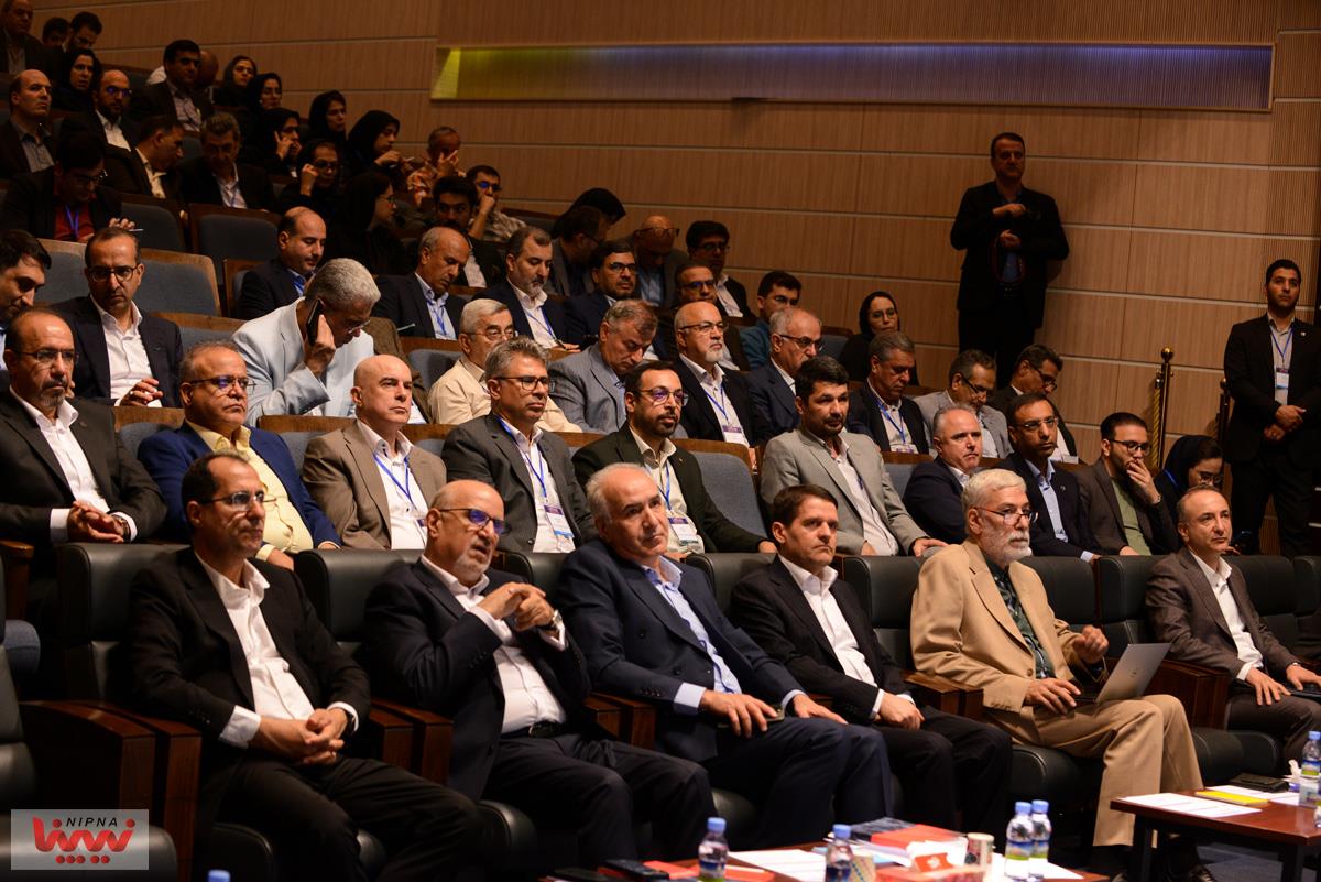 برگزاری سومین همایش زنجیره ارزش صنعت پتروشیمی 16