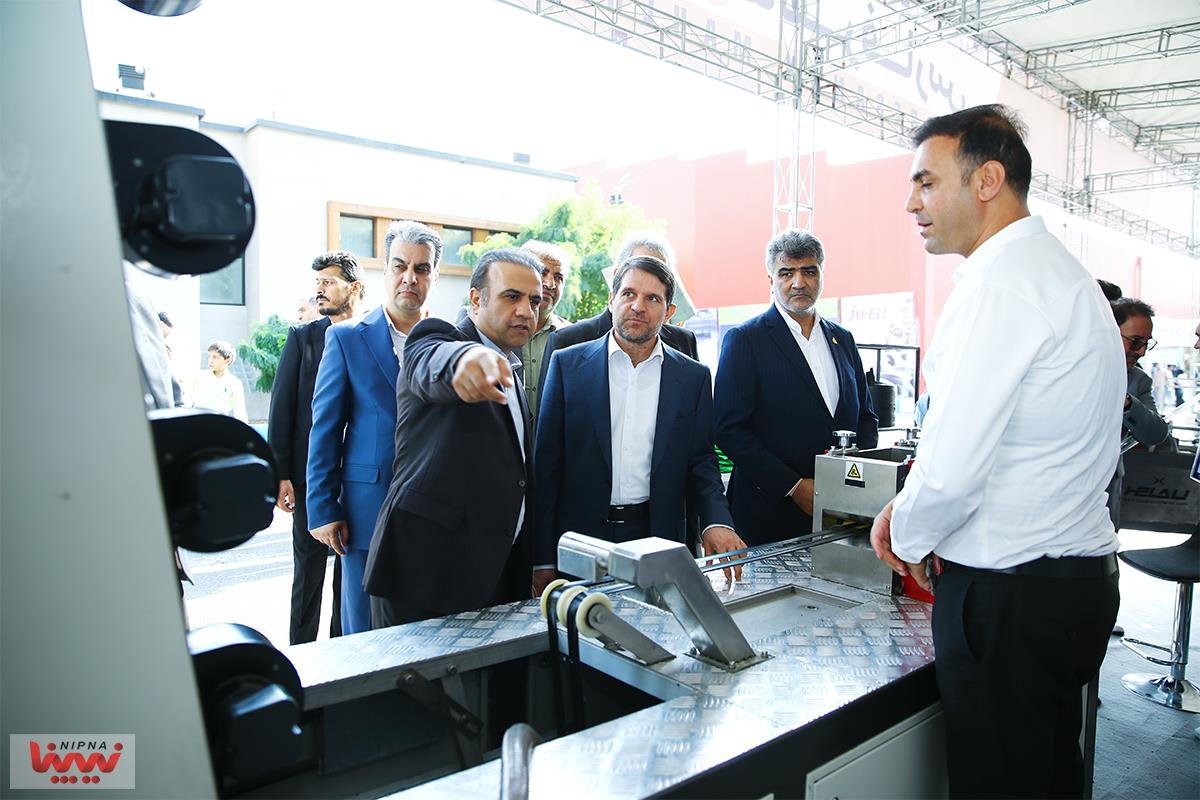 بازدید دکتر حسن عباس زاده معاون وزیر نفت و مدیرعامل شرکت ملی صنایع پتروشیمی در روز سوم از نوزدهمین نمایشگاه بین المللی ایران پلاست 24