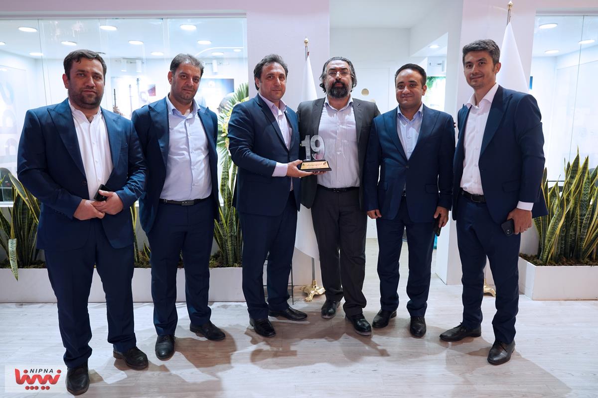 اهدای تندیس یادبود نوزدهمین نمایشگاه بین المللی ایران پلاست به حامیان نمایشگاه 6