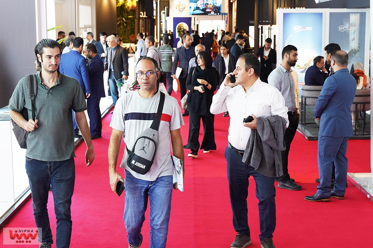 گزارش تصویری از سالن 8 و 9 در دومین روز از نوزدهمین نمایشگاه بین المللی ایران پلاست 35