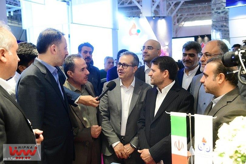 بازدید مدیرعامل شرکت ملی صنایع پتروشیمی از سالن 8 و 9 و غرفه NPC در نوزدهمین نمایشگاه بین المللی ایران پلاست_ بخش دوم 32
