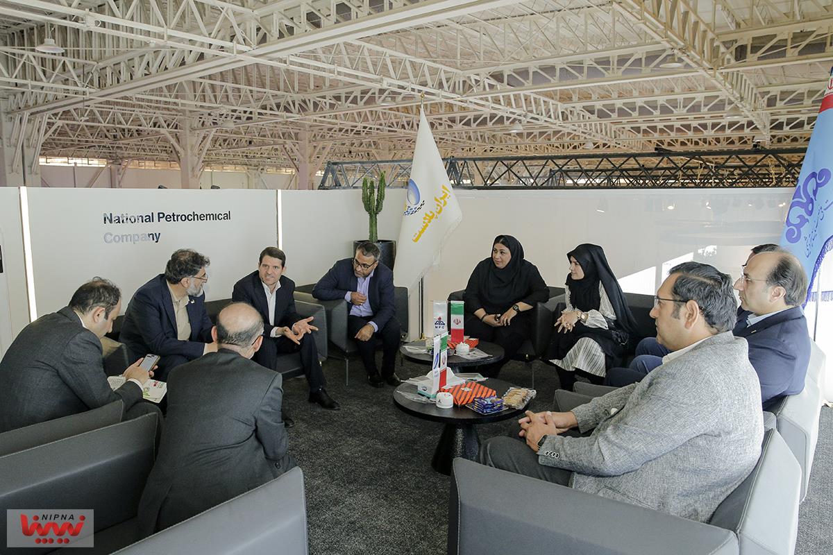 گزارش تصویری از سالن 8 و 9 در دومین روز از نوزدهمین نمایشگاه بین المللی ایران پلاست 47