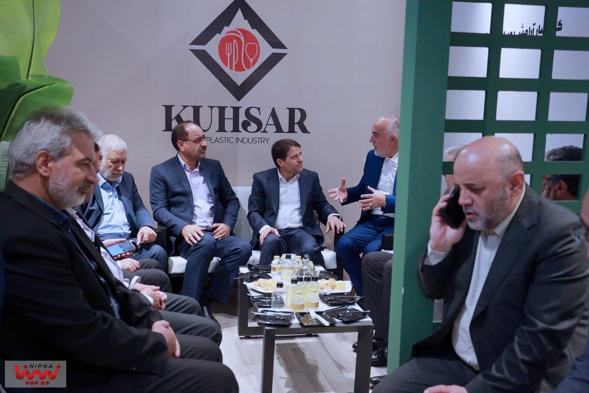 بازدید مدیرعامل شرکت ملی صنایع تروشیمی از سالن 31b  در اولین روز از نوزدهمین نمایشگاه بین المللی ایران پلاست 10