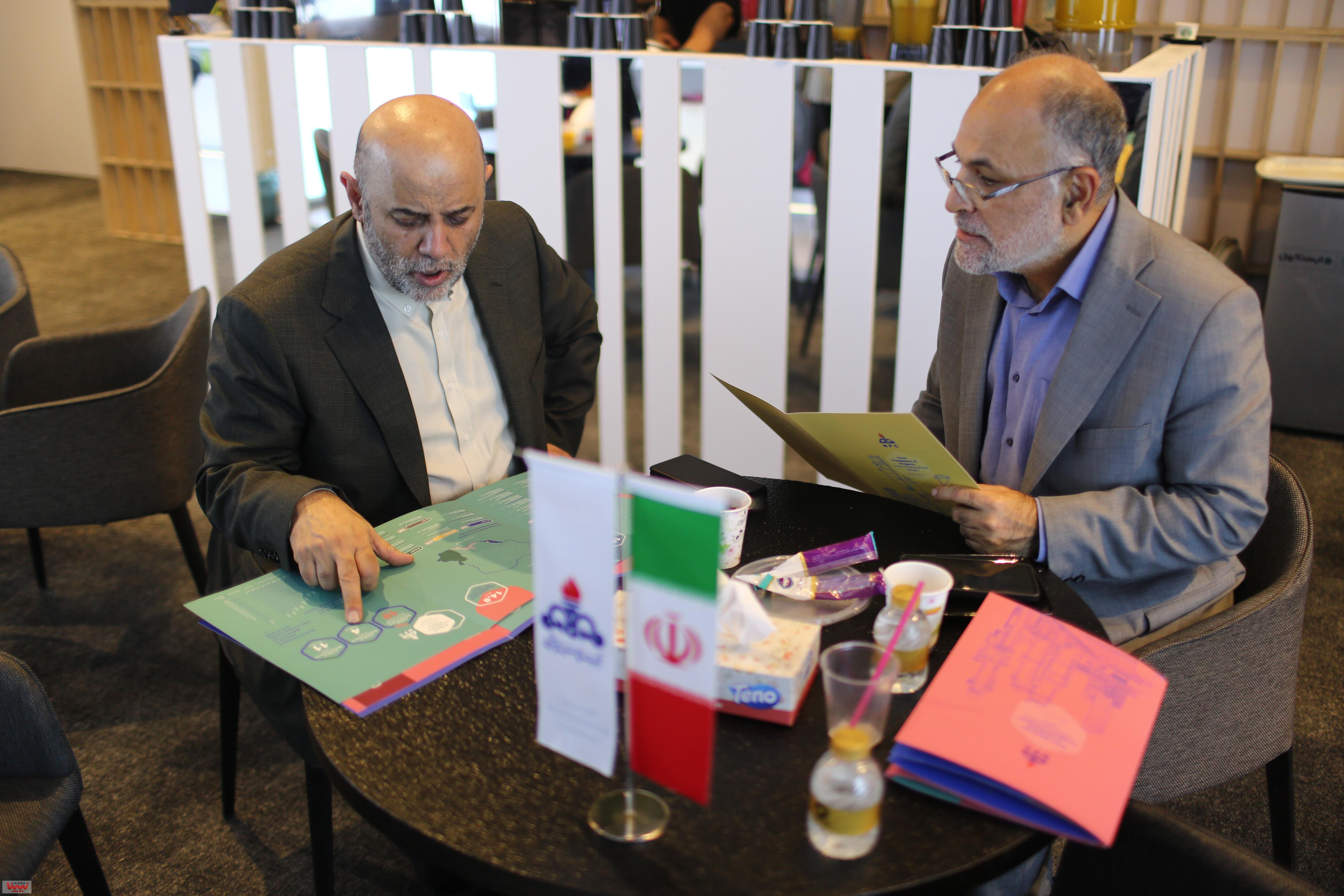 بازدید معاون وزیر نفت و مدیرعامل شرکت ملی صنایع پتروشیمی از سالن 8 و 9 و غرفه NPC 29