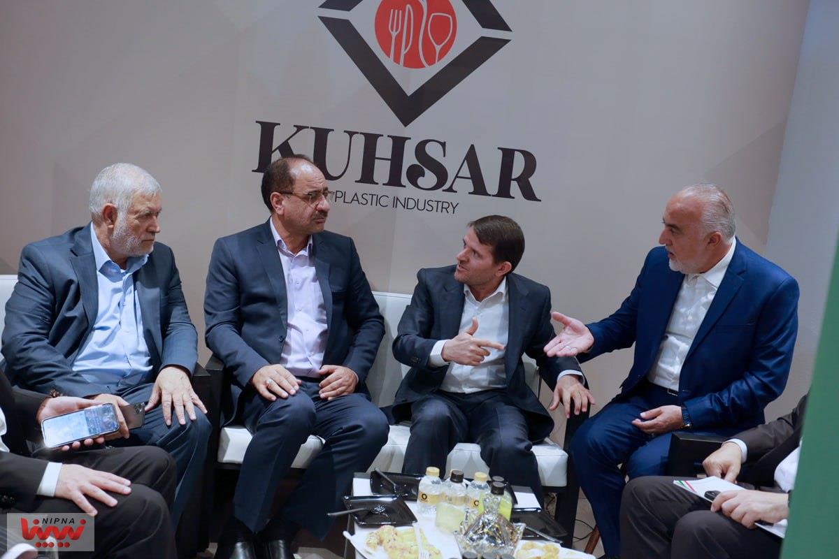 بازدید مدیرعامل شرکت ملی صنایع تروشیمی از سالن 31b  در اولین روز از نوزدهمین نمایشگاه بین المللی ایران پلاست 5