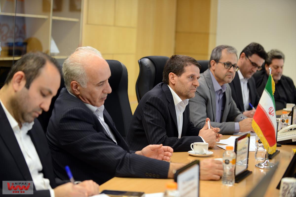 دیدار معاون وزیر نفت و مدیرعامل شرکت ملی صنایع پتروشیمی با سفیر ساحل عاج 8