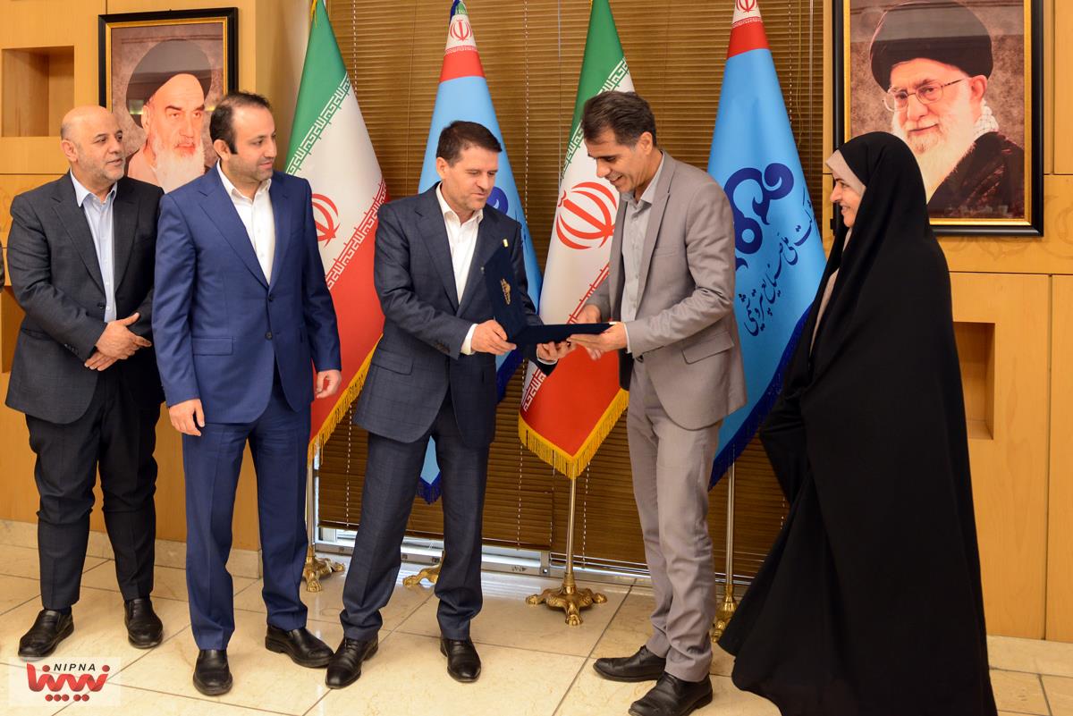 آیین تکریم و معارفه رئیس مهندسی ساختار شرکت ملی صنایع پتروشیمی 3