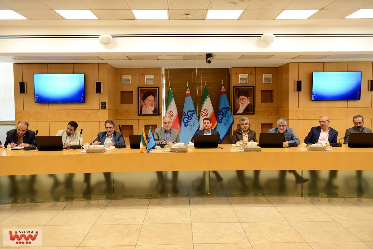 نشست مدیرعامل شرکت ملی صنایع پتروشیمی و کارکنان مدیریت طرح ها با حضور نمایندگان بازرسی کل کشور 18