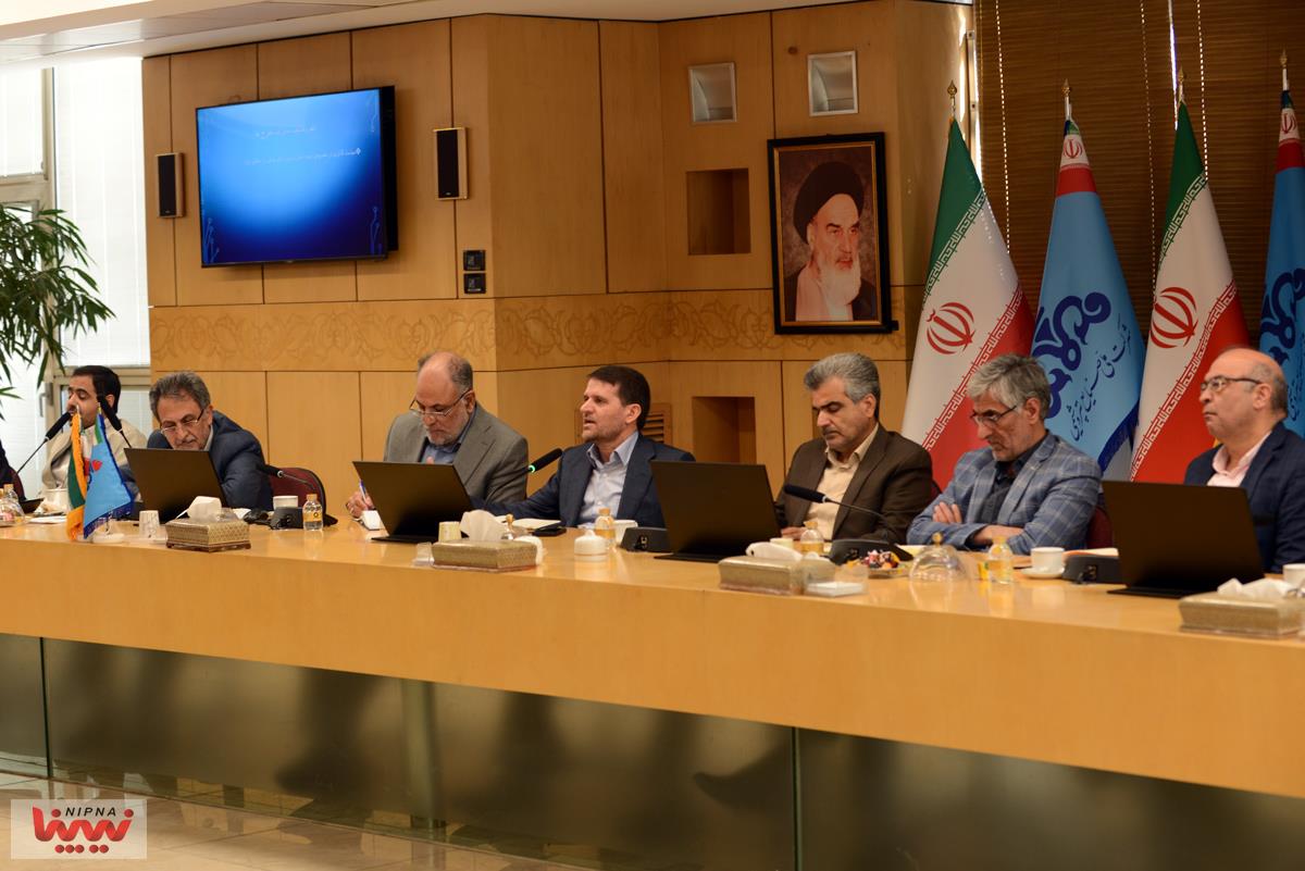 نشست مدیرعامل شرکت ملی صنایع پتروشیمی و کارکنان مدیریت طرح ها با حضور نمایندگان بازرسی کل کشور 13