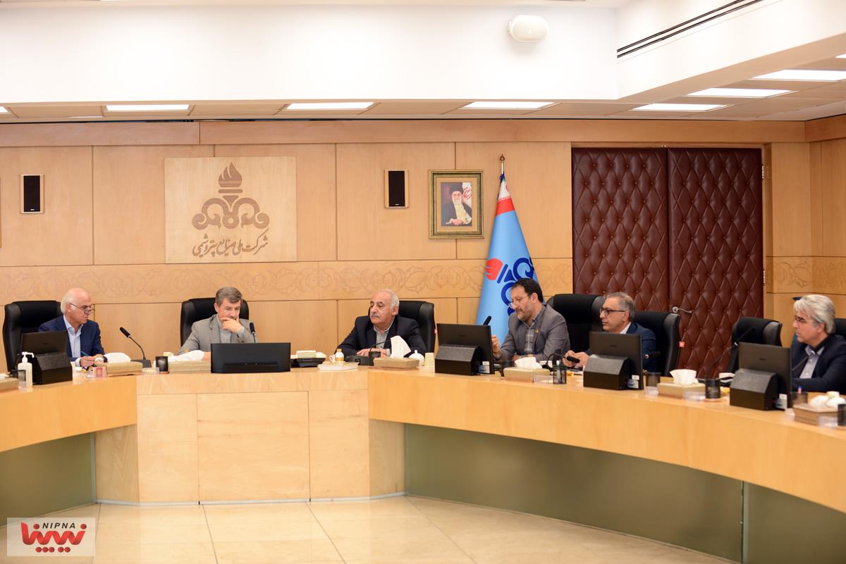 گزارش تصویری بررسی چالش ها، نیازها و فرصت های صنعت دارویی کشور در ارتباط با زنجیره تامین پتروشیمی 1