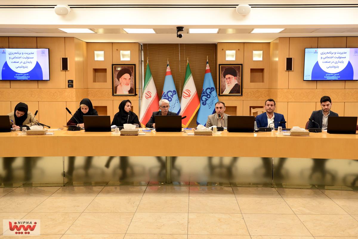 گزارش تصویری برگزاری کارگاه آموزشی مدیریت و برنامه ریزی مسئولیت اجتماعی در صنعت پتروشیمی 26