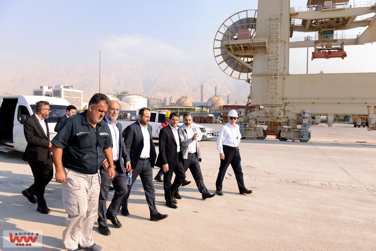 گزارش تصویری بازدید معاون وزیر نفت و مدیرعامل شرکت ملی صنایع پتروشیمی از شرکت پایانه ها و مخازن و پتروشیمی نوری 33