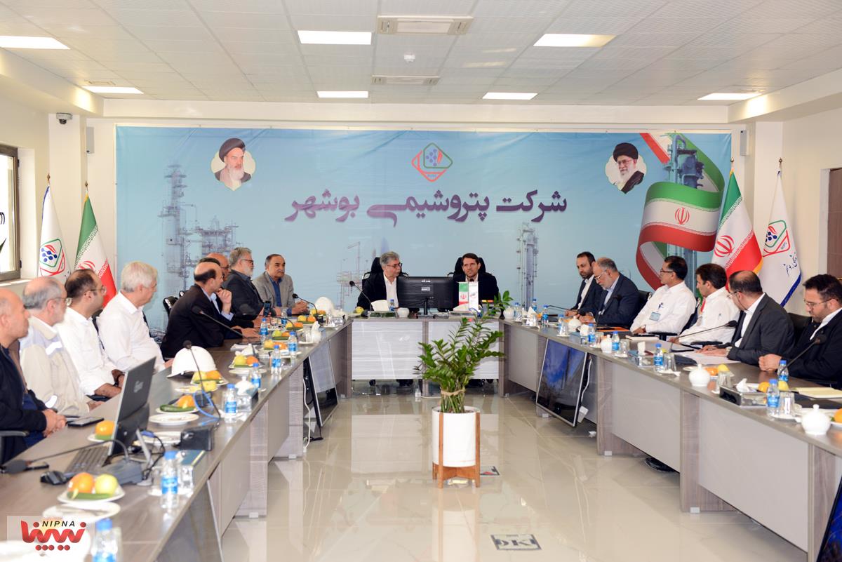 گزارش تصویری بازدید معاون وزیر نفت و مدیرعامل شرکت ملی صنایع پتروشیمی از پتروشیمی بوشهر و امضای تفاهم نامه بین شرکت پژوهش و فناوری و پتروشیمی بوشهر 10