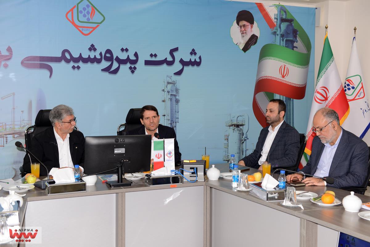 گزارش تصویری بازدید معاون وزیر نفت و مدیرعامل شرکت ملی صنایع پتروشیمی از پتروشیمی بوشهر و امضای تفاهم نامه بین شرکت پژوهش و فناوری و پتروشیمی بوشهر 9