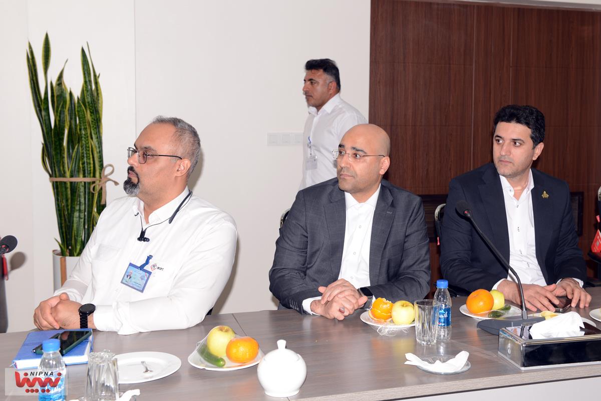 گزارش تصویری بازدید معاون وزیر نفت و مدیرعامل شرکت ملی صنایع پتروشیمی از پتروشیمی بوشهر و امضای تفاهم نامه بین شرکت پژوهش و فناوری و پتروشیمی بوشهر 7