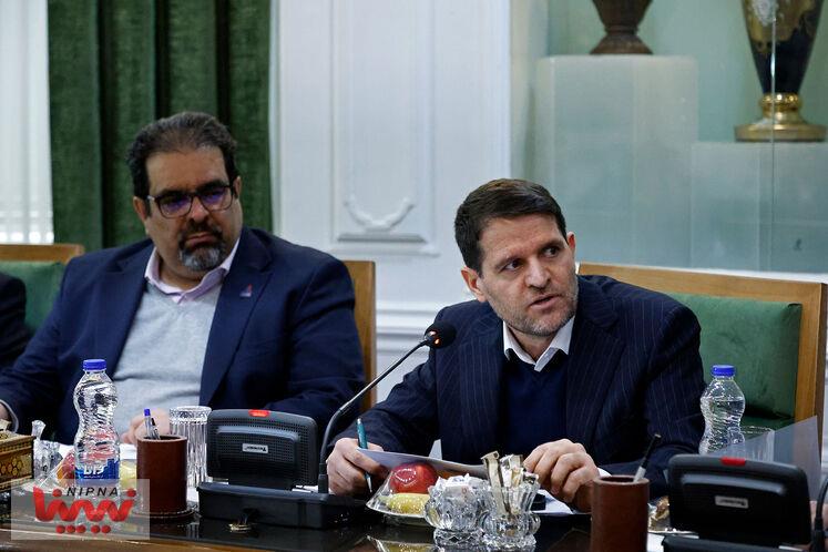 نشست هم اندیشی وزیر نفت با فعالان پتروشیمی 16