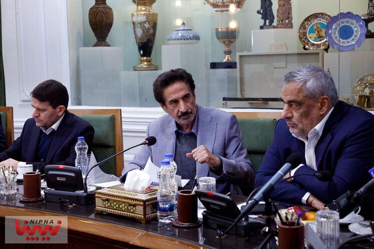 نشست هم اندیشی وزیر نفت با فعالان پتروشیمی 11