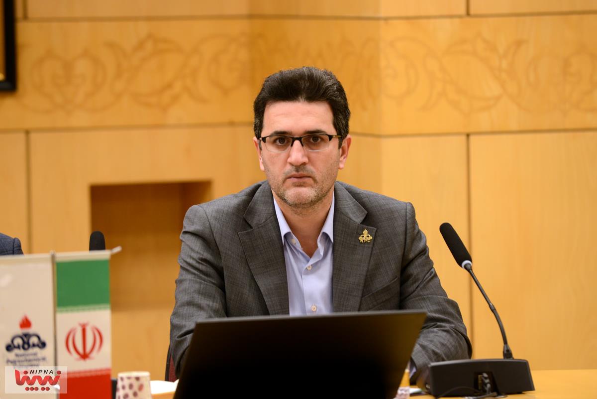 نشست بررسی نحوه حضور صنعت پتروشیمی در بیست و نهمین دوره نمایشگاه روپلاستیکا در روسیه 24