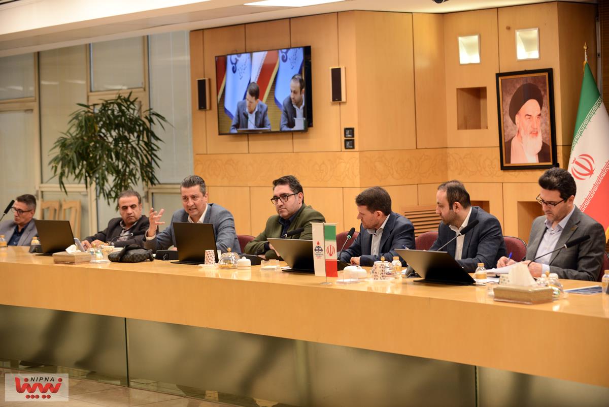 نشست بررسی نحوه حضور صنعت پتروشیمی در بیست و نهمین دوره نمایشگاه روپلاستیکا در روسیه 7