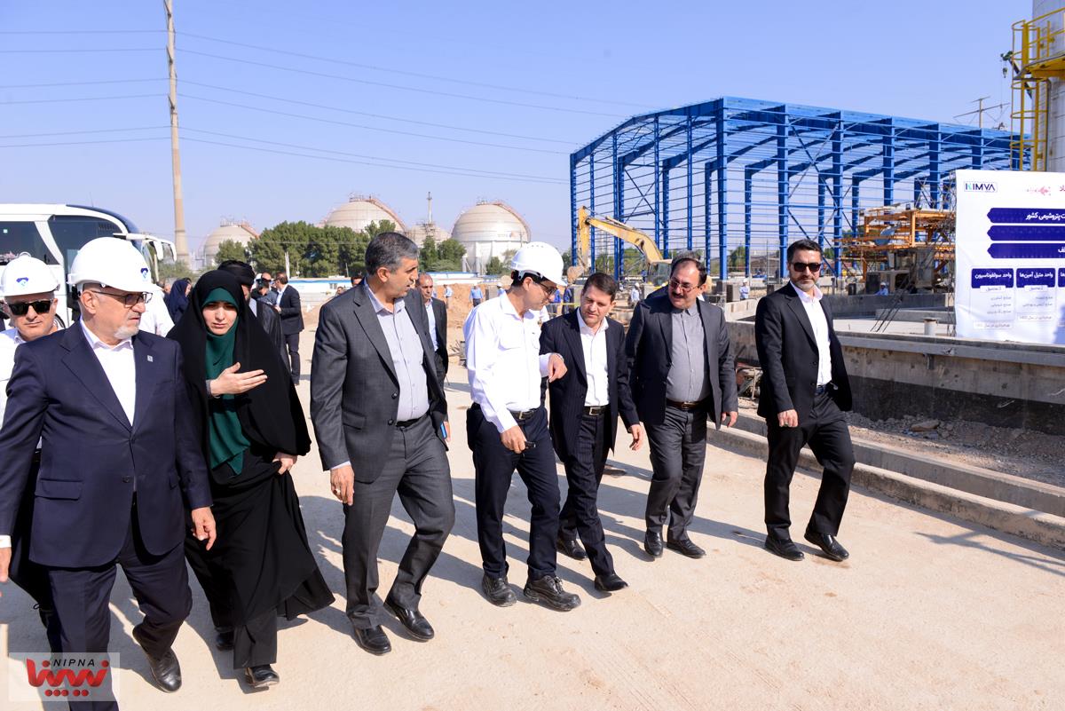 گزارش تصویری بازدید معاون وزیر نفت و مدیرعامل شرکت ملی صنایع پتروشیمی از پتروشیمی پتروناد آسیا 21