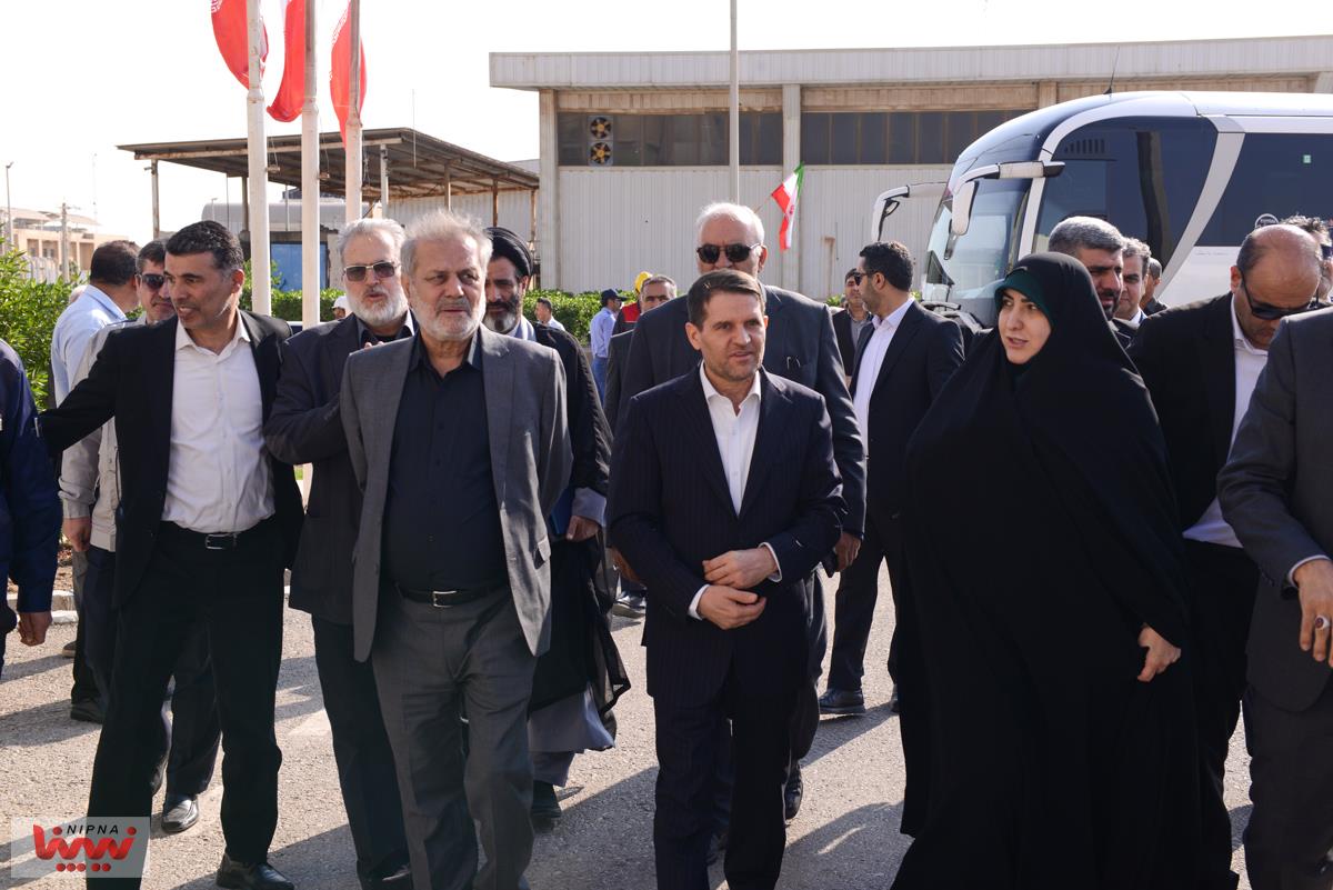 بازدید معاون وزیر نفت و مدیرعامل شرکت ملی صنایع پتروشیمی از شرکت پژوهش و فناوری ماهشهر 31