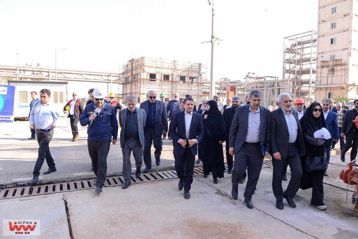 بازدید معاون وزیر نفت و مدیرعامل شرکت ملی صنایع پتروشیمی از شرکت پژوهش و فناوری ماهشهر 25