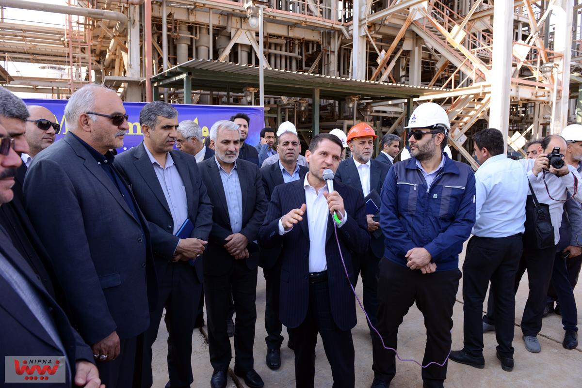 بازدید معاون وزیر نفت و مدیرعامل شرکت ملی صنایع پتروشیمی از شرکت پژوهش و فناوری ماهشهر 24