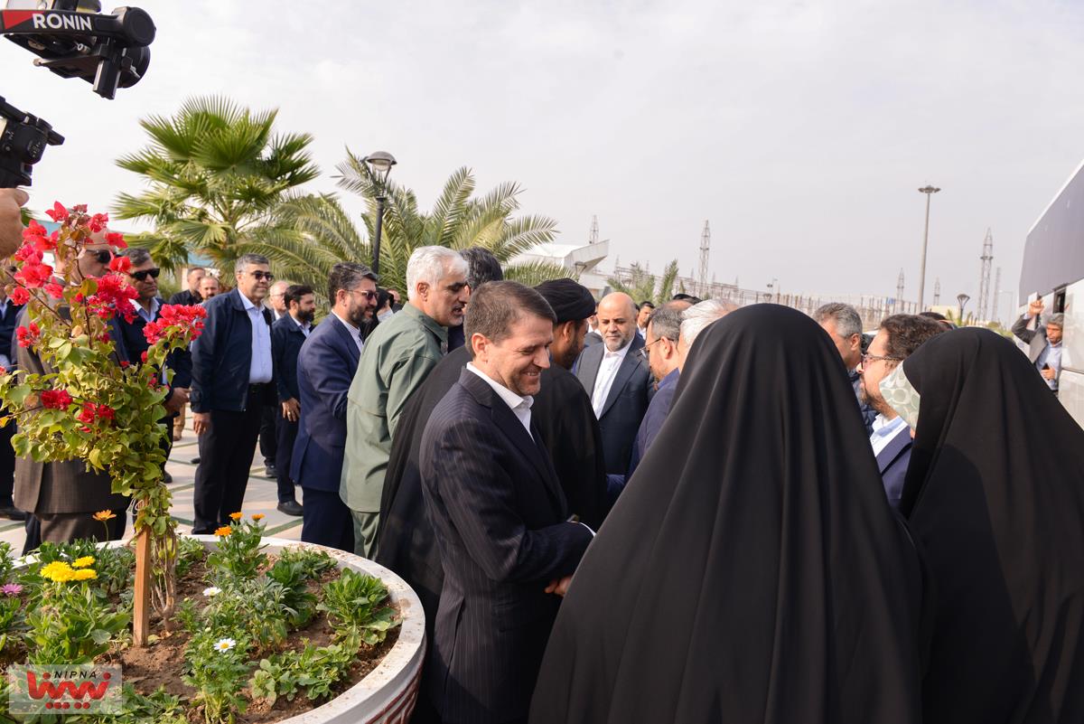 گزارش تصویری بازدید معاون وزیر نفت و مدیرعامل شرکت ملی صنایع پتروشیمی از بیدبلند خلیج فارس 43