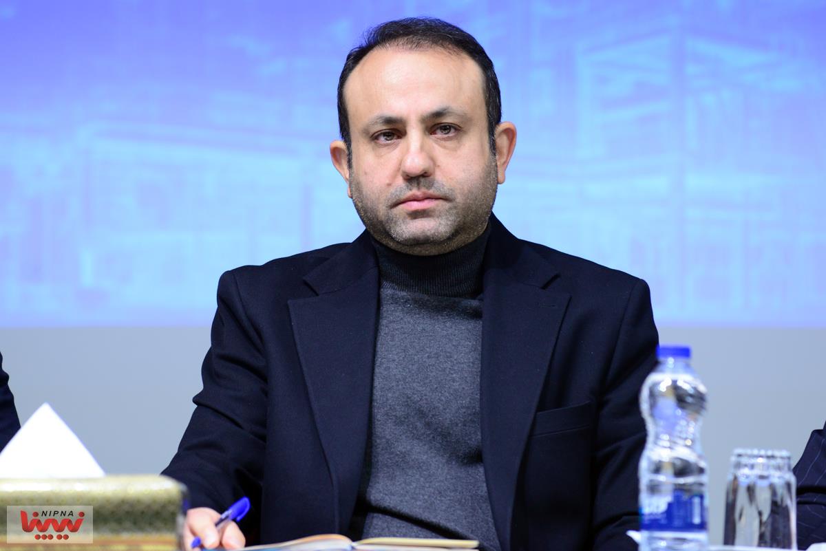 ملاقات عمومی و جلسه پرسش و پاسخ معاون وزیر نفت و مدیرعامل شرکت ملی صنایع پتروشیمی و مدیران  شرکت با کارکنان 23