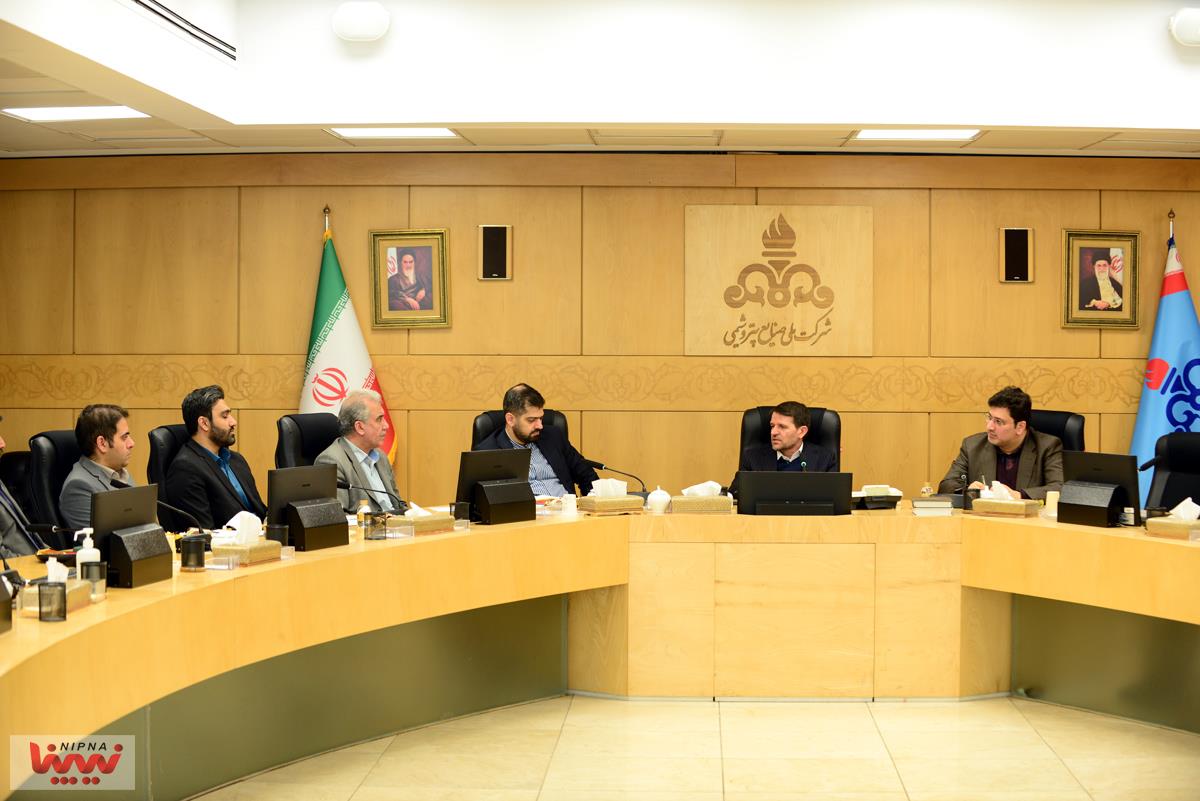 نشست هم اندیشی امور حقوقی شرکت ملی صنایع پتروشیمی با بازرسی کل کشور 10