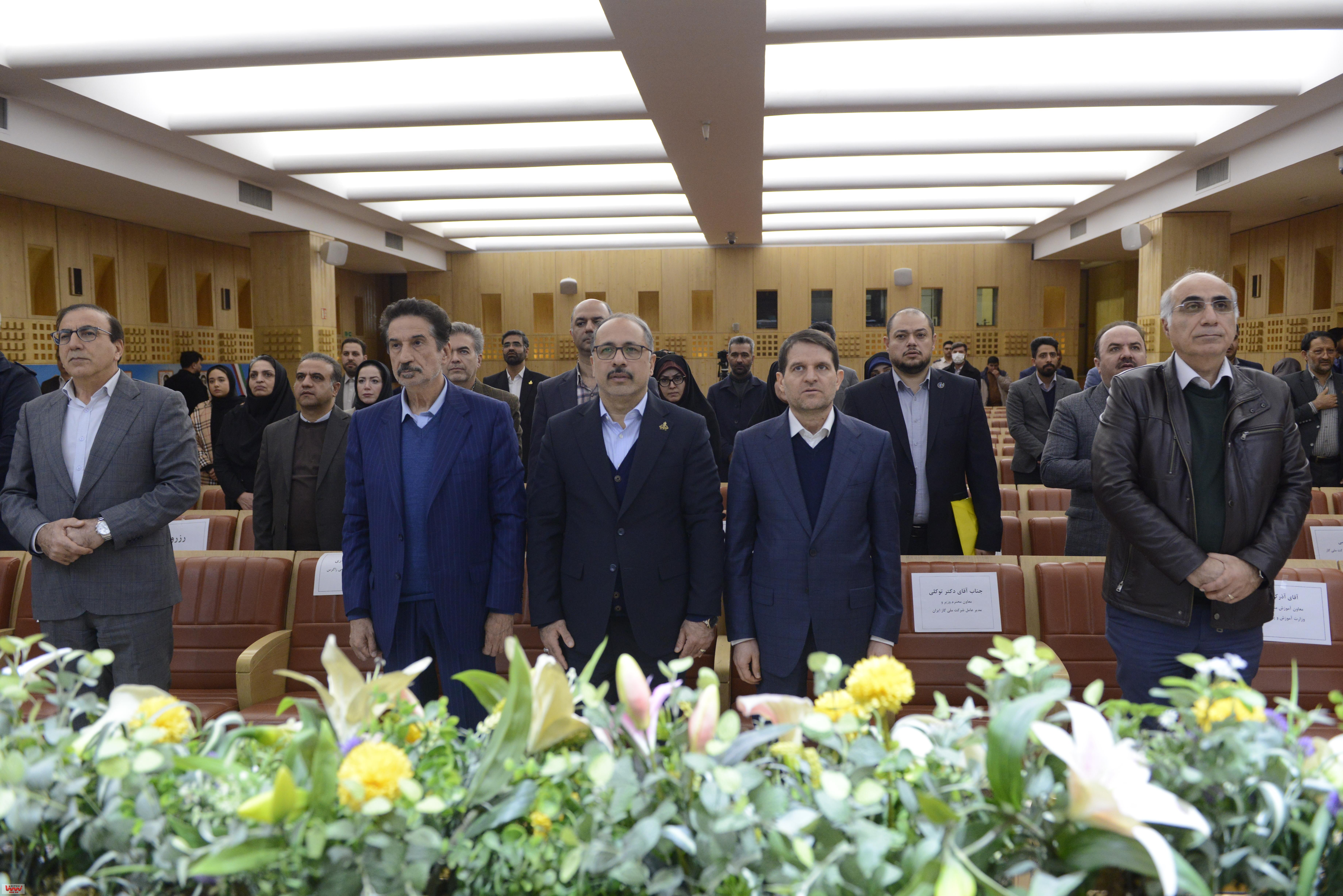 آیین امضای تفاهم نامه همکاری در راستای مدیریت مصرف و بهینه سازی انرژی با سرمایه گذاری صنعت پتروشیمی 25