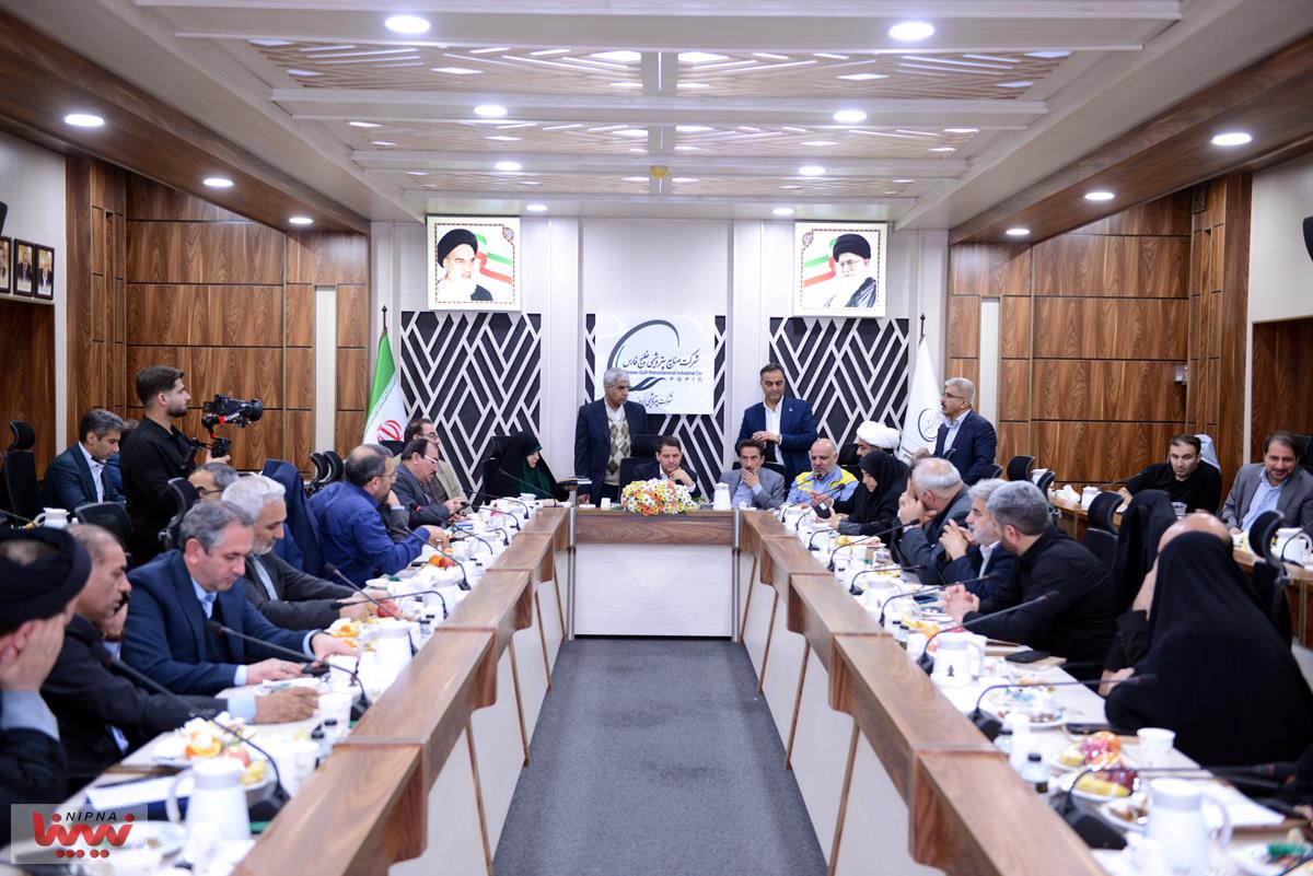 گزارش تصویری بازدید معاون وزیر نفت و مدیرعامل شرکت ملی صنایع پتروشیمی به همراه اعضای فراکسیون نظارت بر صنعت نفت، گاز و