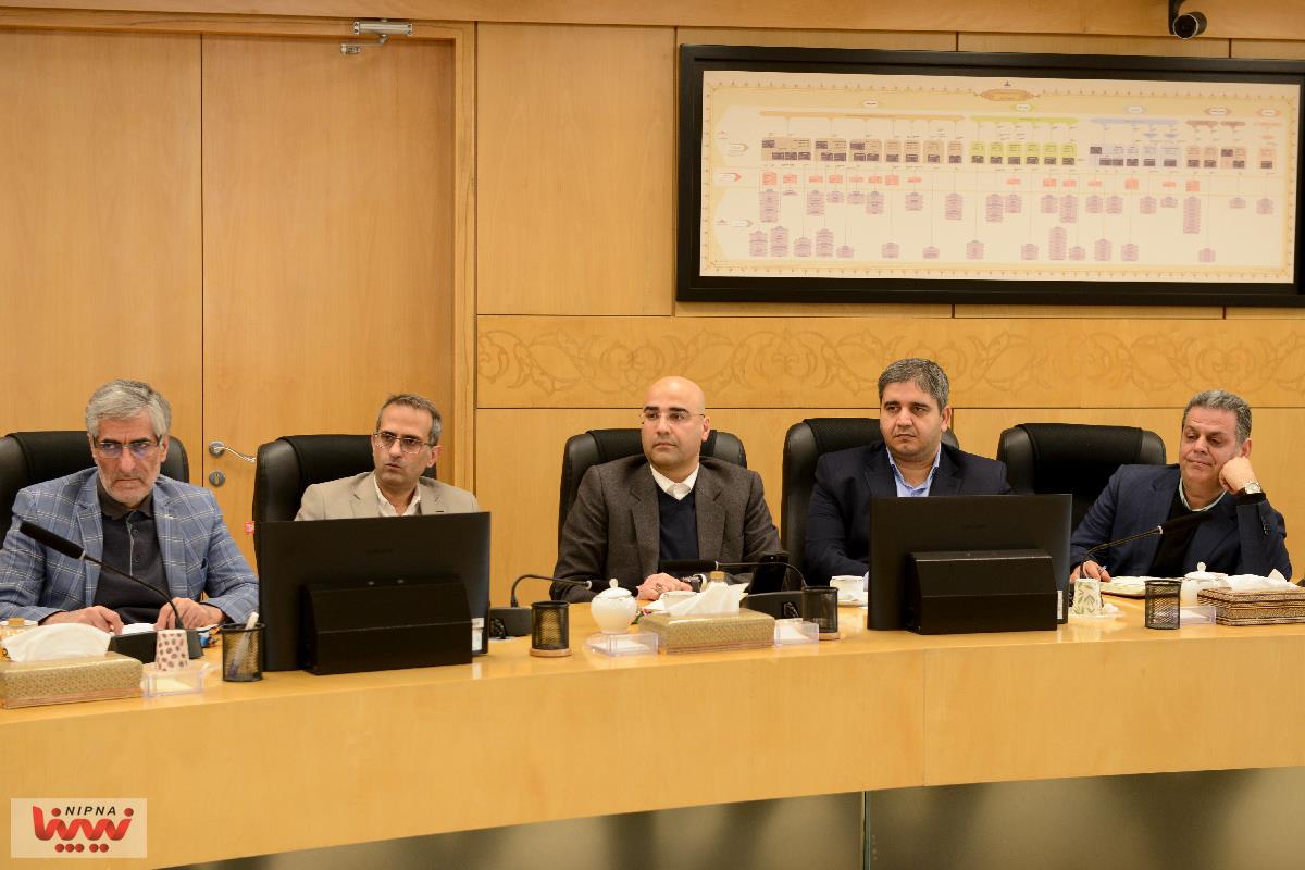 گزارش تصویری نشست رفع موانع و پیگیری چالش های صنعت پتروشیمی 10