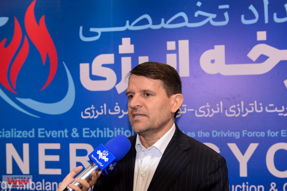 بازدید معاون وزیر نفت و مدیرعامل شرکت ملی صنایع پتروشیمی از نمایشگاه چرخه انرژی 3