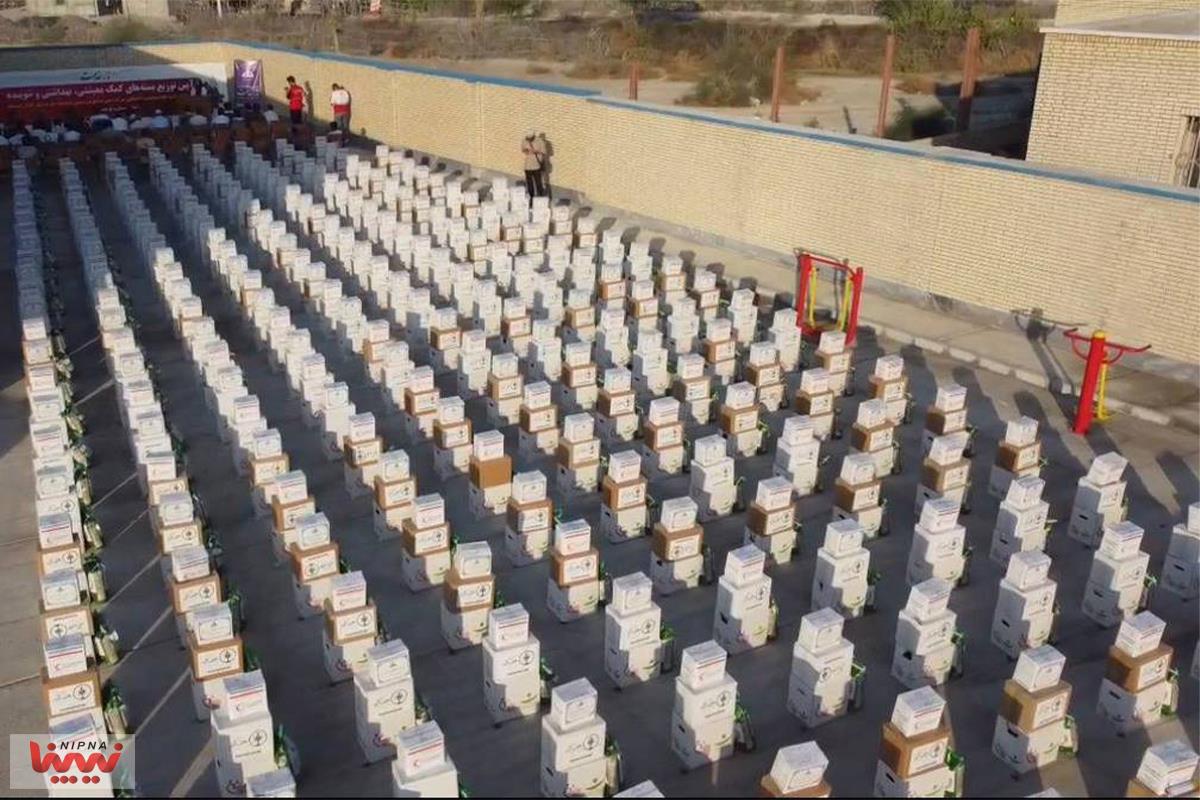 اردوی جهادی خدمات درمانی و توزیع بسته های بهداشتی در جنوب استان سیستان و بلوچستان