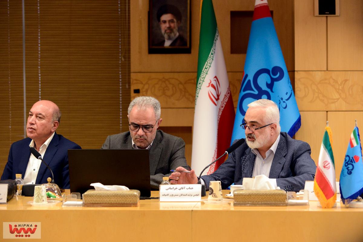 نشست معاون وزیر نفت با انجمن ها و تشکل های صنایع پایین دستی 18