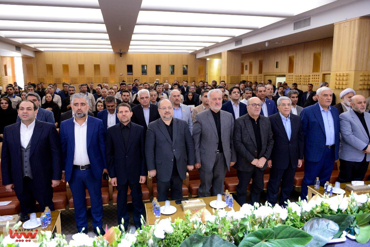 آیین تجلیل از خانواده شهدای صنعت پتروشیمی در جنگ تحمیلی سوم 35