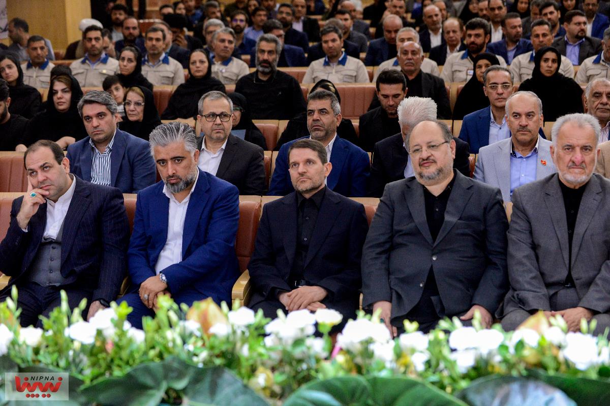 آیین تجلیل از خانواده شهدای صنعت پتروشیمی در جنگ تحمیلی سوم 34
